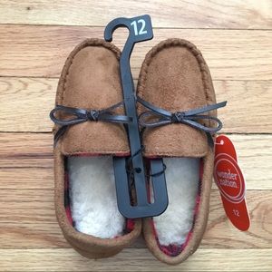NWT Boys Slippers